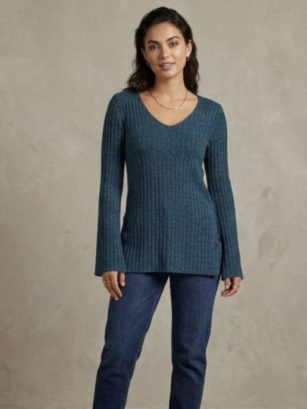 Guess V-Neck Sweater